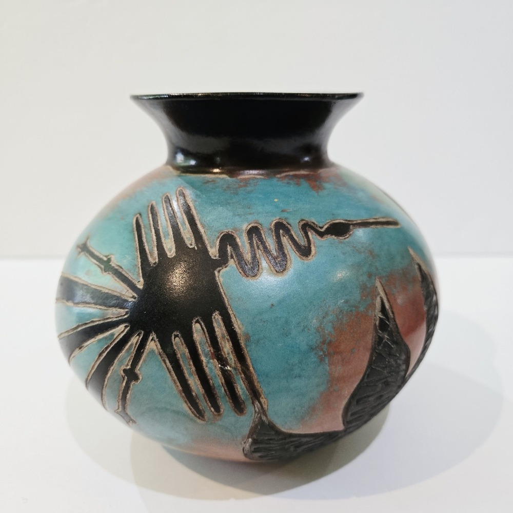 Chulucana Handmade  Peruvian Pottery Vase Omar Anto Design Signed 5" Signed